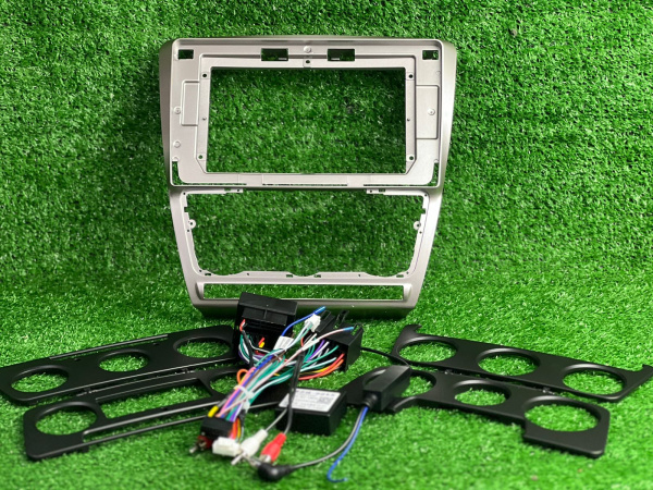 Комплект для Android магнитолы на Skoda Octavia 2008-2013 Тип-B Серый