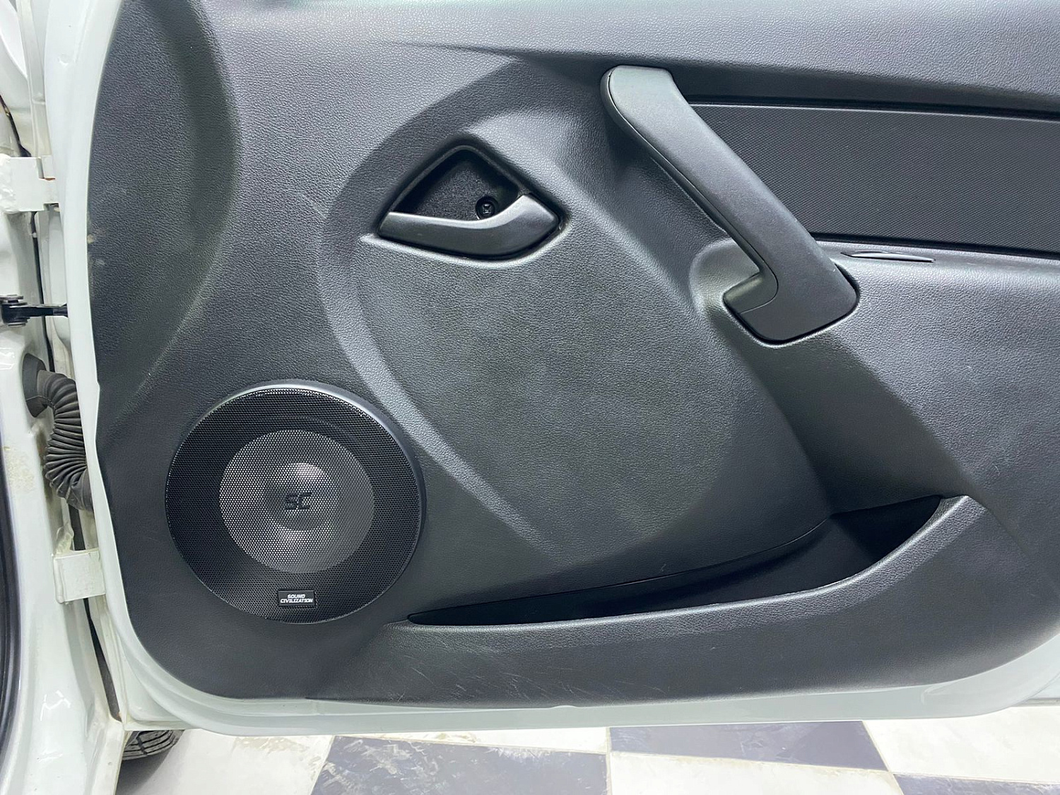 Установка аудио системы и установка головного устройства Teyes CC3 4/32Gb в Lada Granta