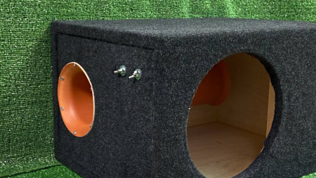 Универсальный короб под 10" сабвуфер на трубе 50 литров