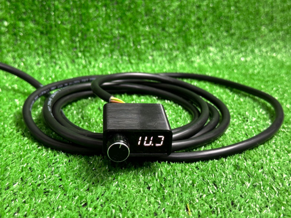 Салонный реглятор напряжения повышающий/понижающий