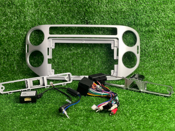 Комплект для Android магнитолы на Volkswagen Tiguan 2006-2017 Тип-B Серый