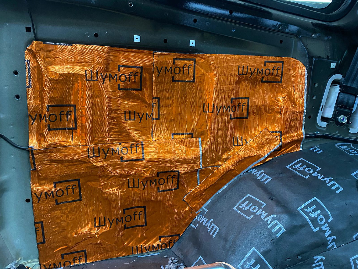 Установка аудио системы и шумоизоляция автомобиля Mitsubishi Pajero