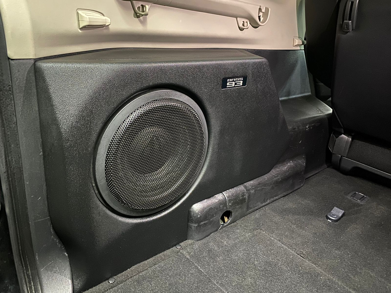 Установка аудио системы и шумоизоляция автомобиля Mitsubishi Pajero