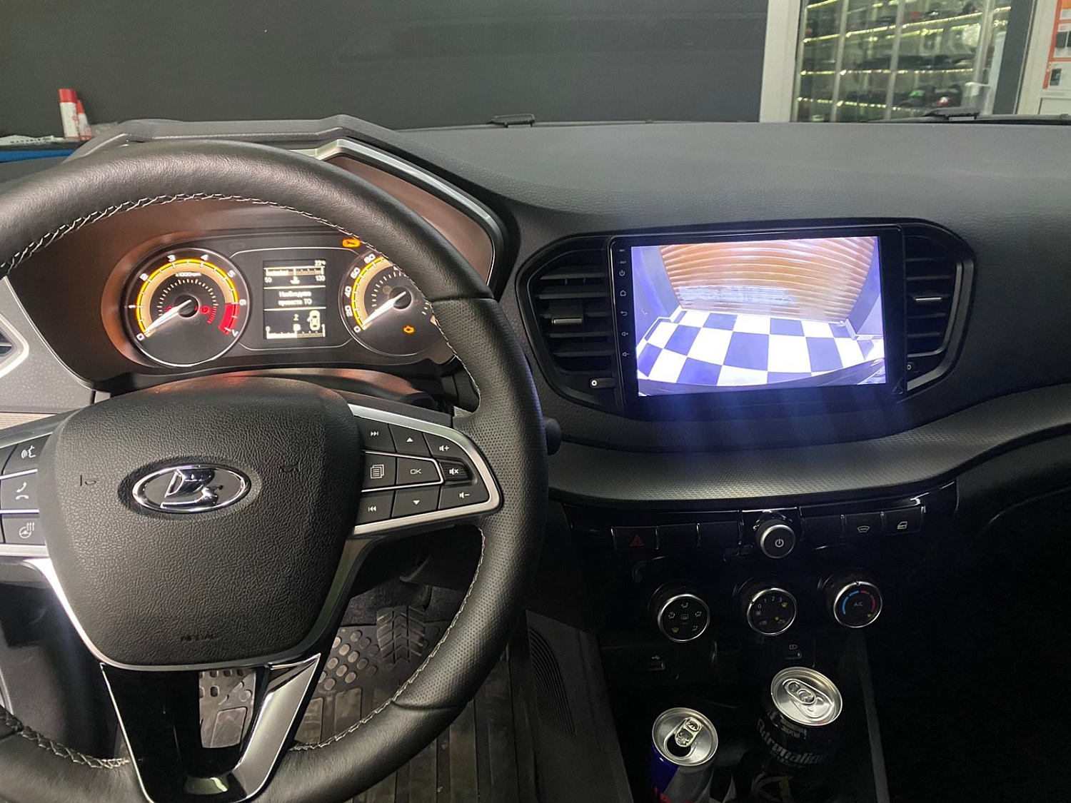 Замена штатной магнитолы на головное устройство Android от компании S8 ProMax 4/32Gb в Lada Vesta