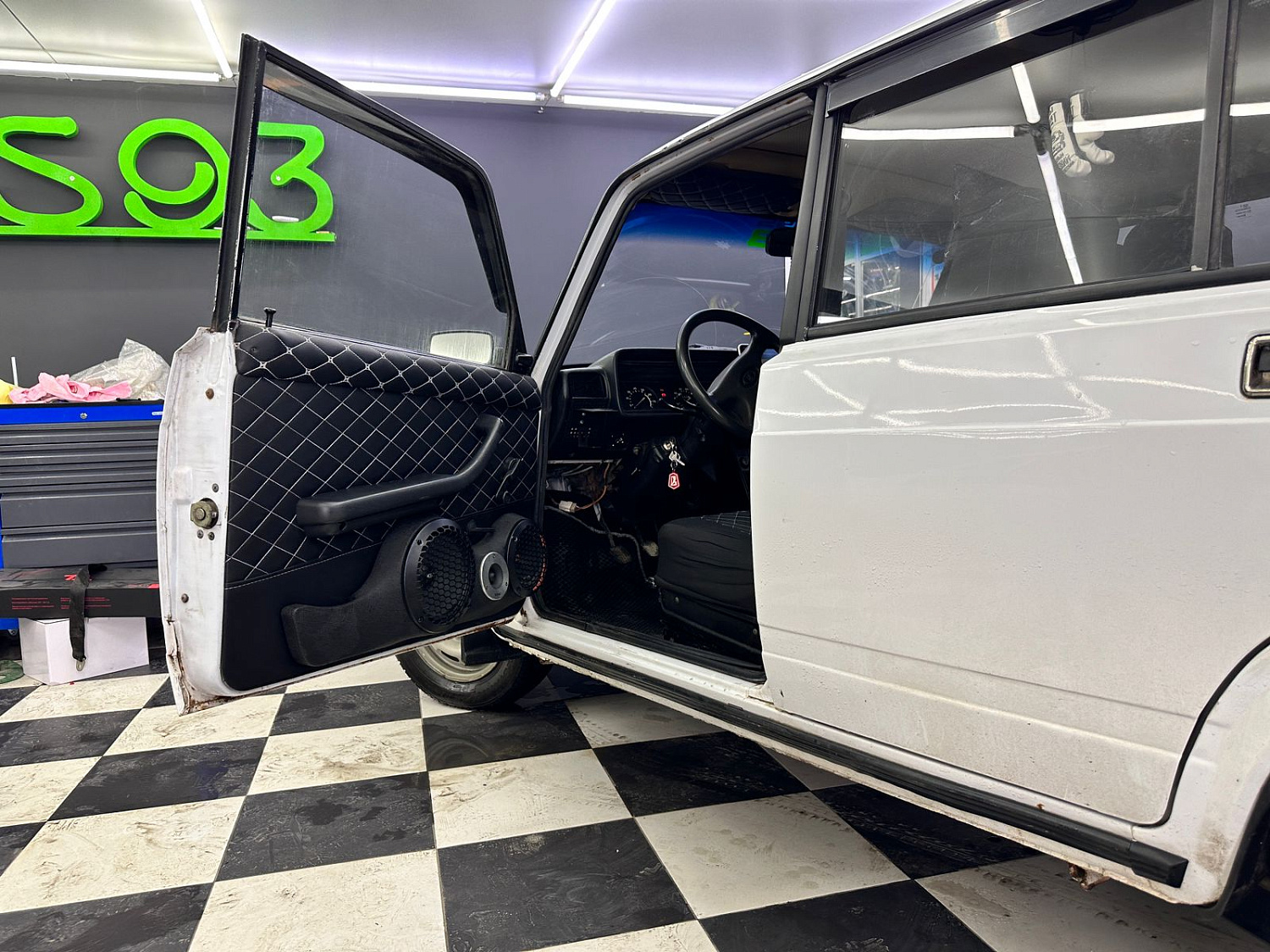 Установка аудио системы и замена штатной магнитолы на Android от компании S8 Plus 2/32Gb в автомобиле ВАЗ 2107