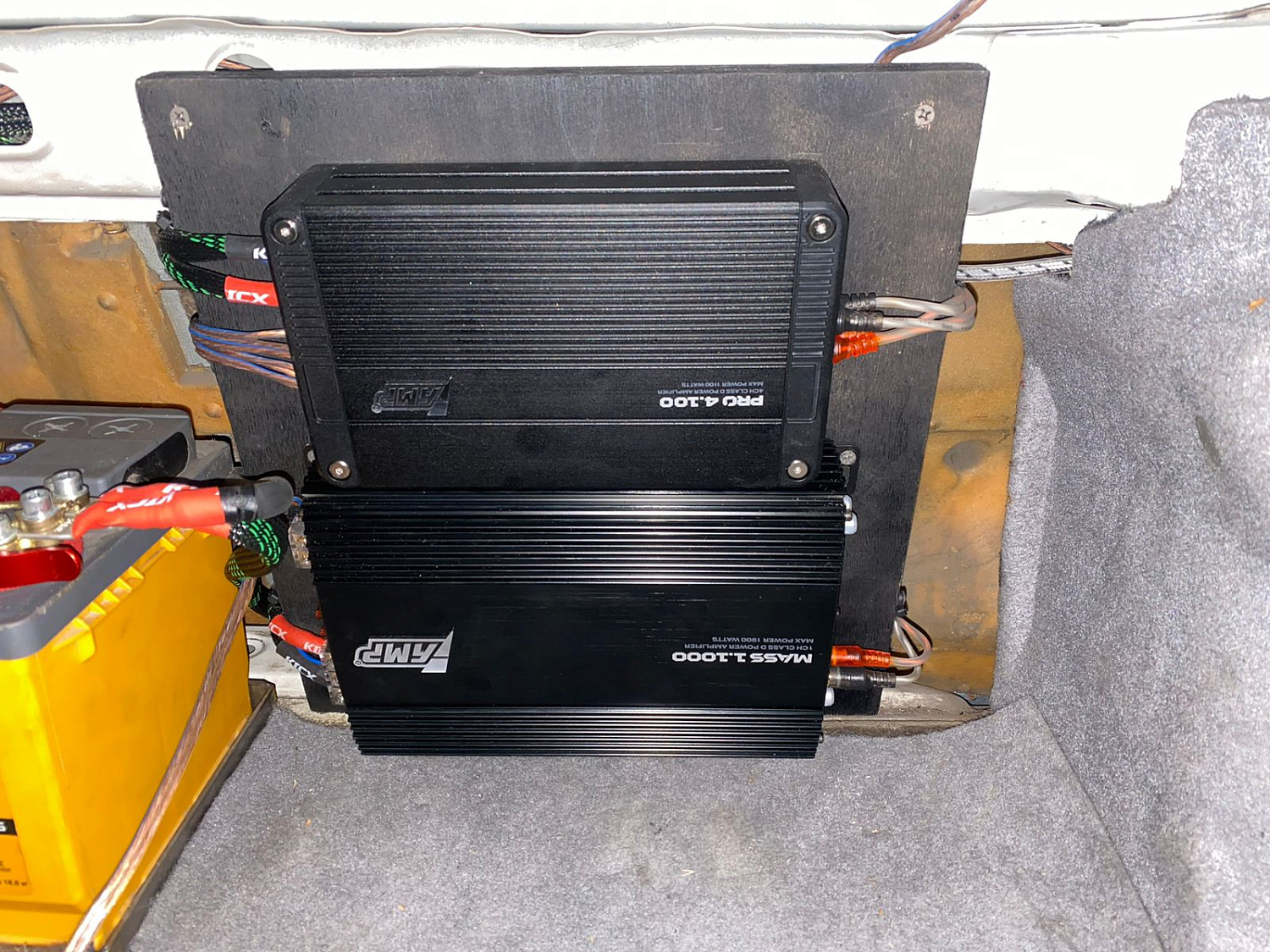 Установка аудио системы в автомобиль Toyota Mark II